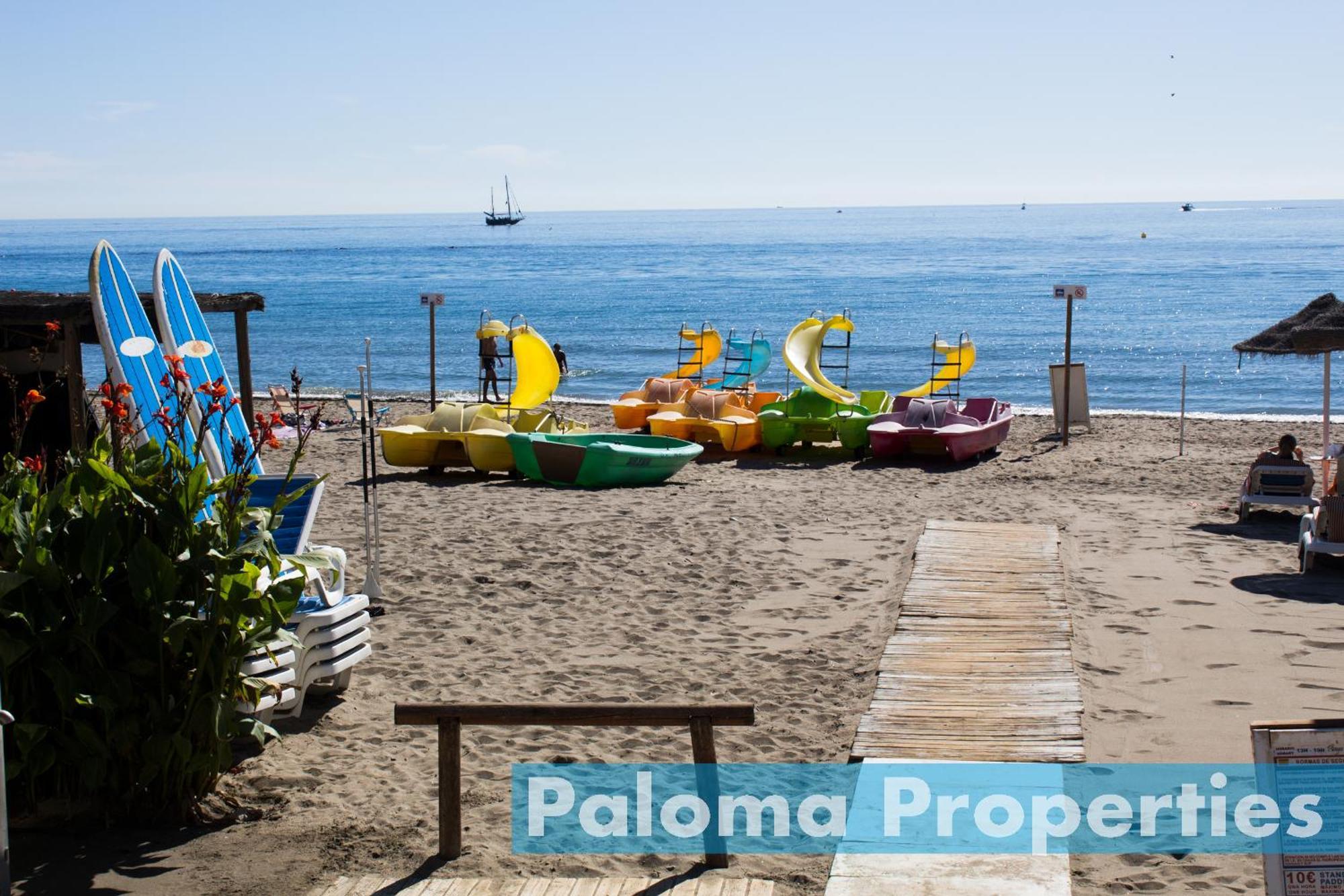 2 Bdr With Heated Pool & Jacuzzi Apartment *