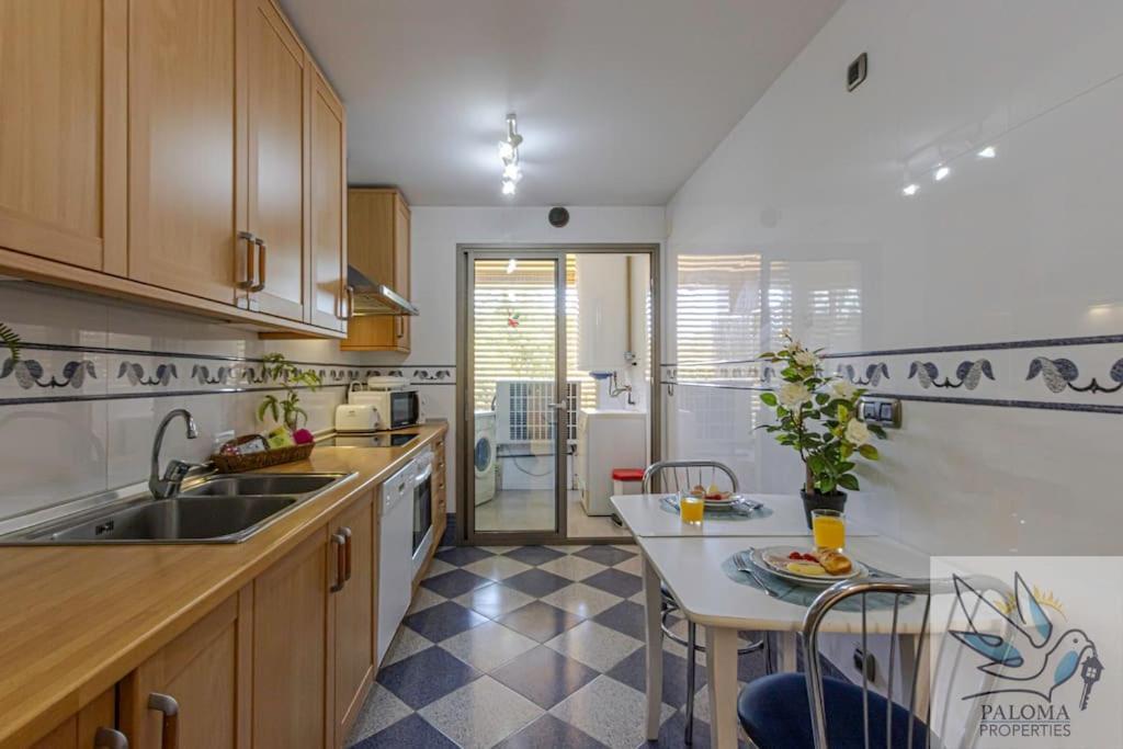Apartment 2 Bdr With Heated Pool & Jacuzzi