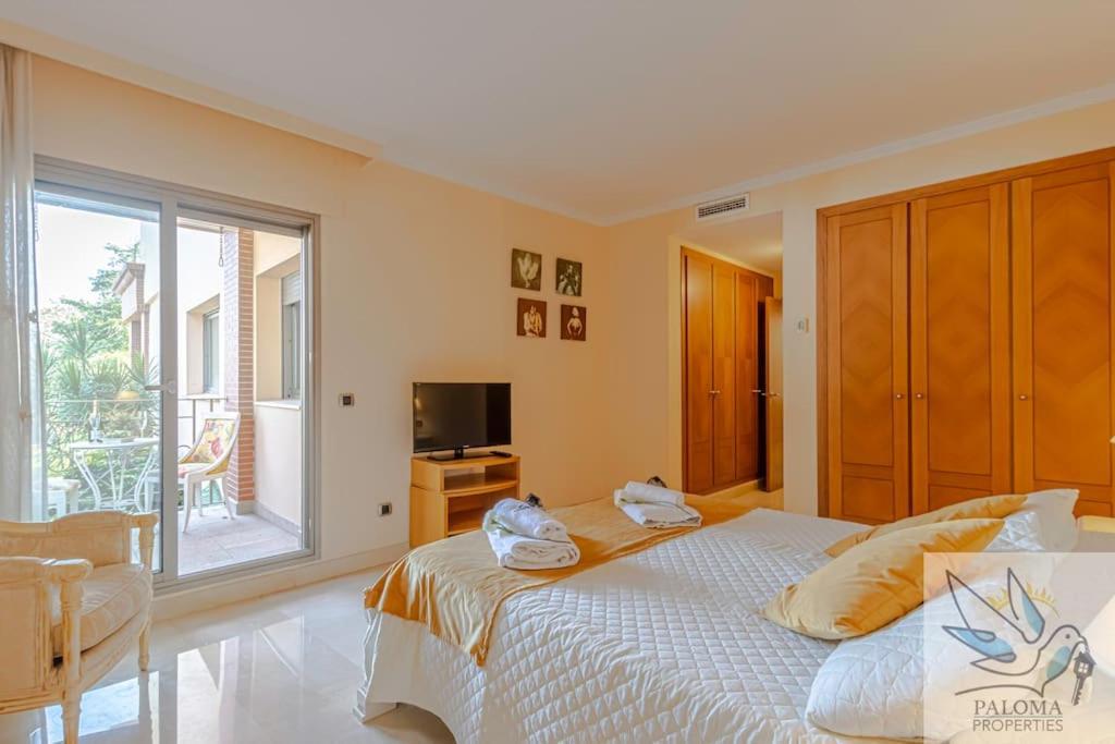 2 Bdr With Heated Pool & Jacuzzi * Benalmadena