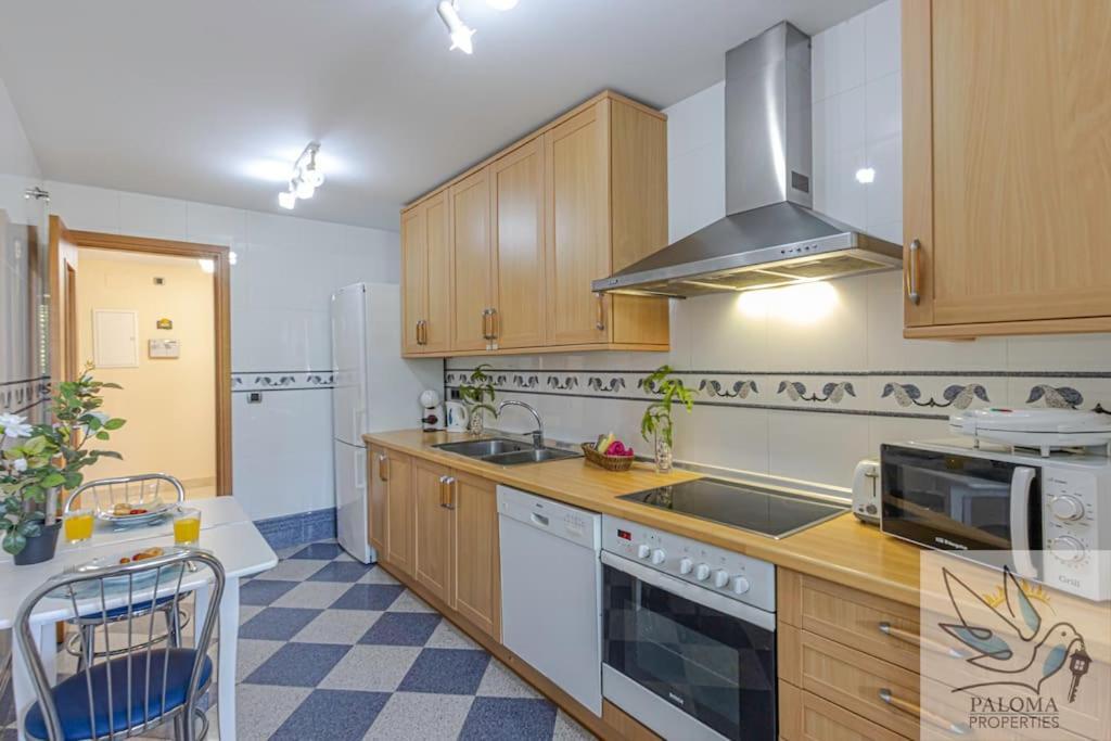 2 Bdr With Heated Pool & Jacuzzi *